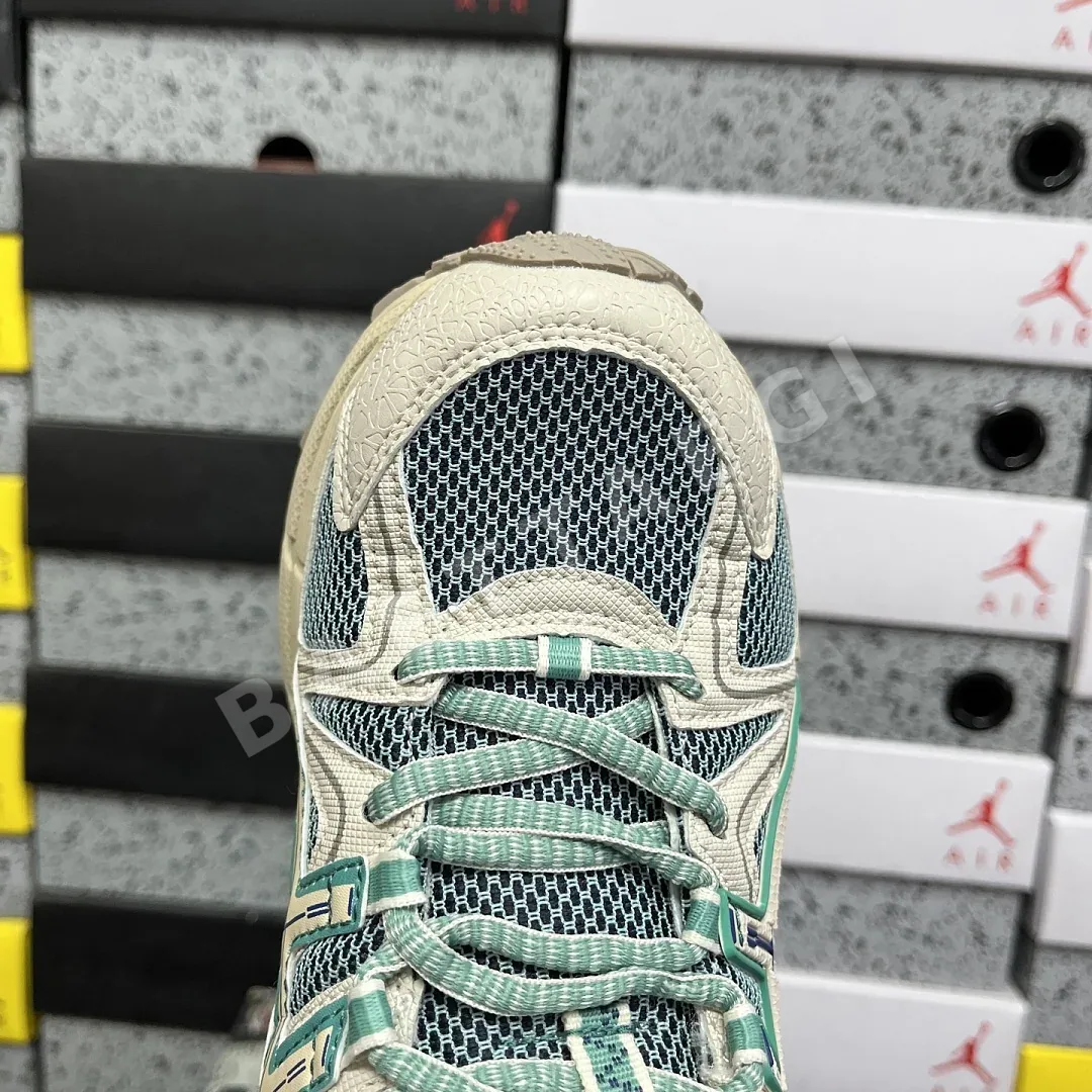 아식스 [XY] 젤 카하나 8 1012A978-302 200353 Asics Gel-Kahana 8 상세 이미지 9