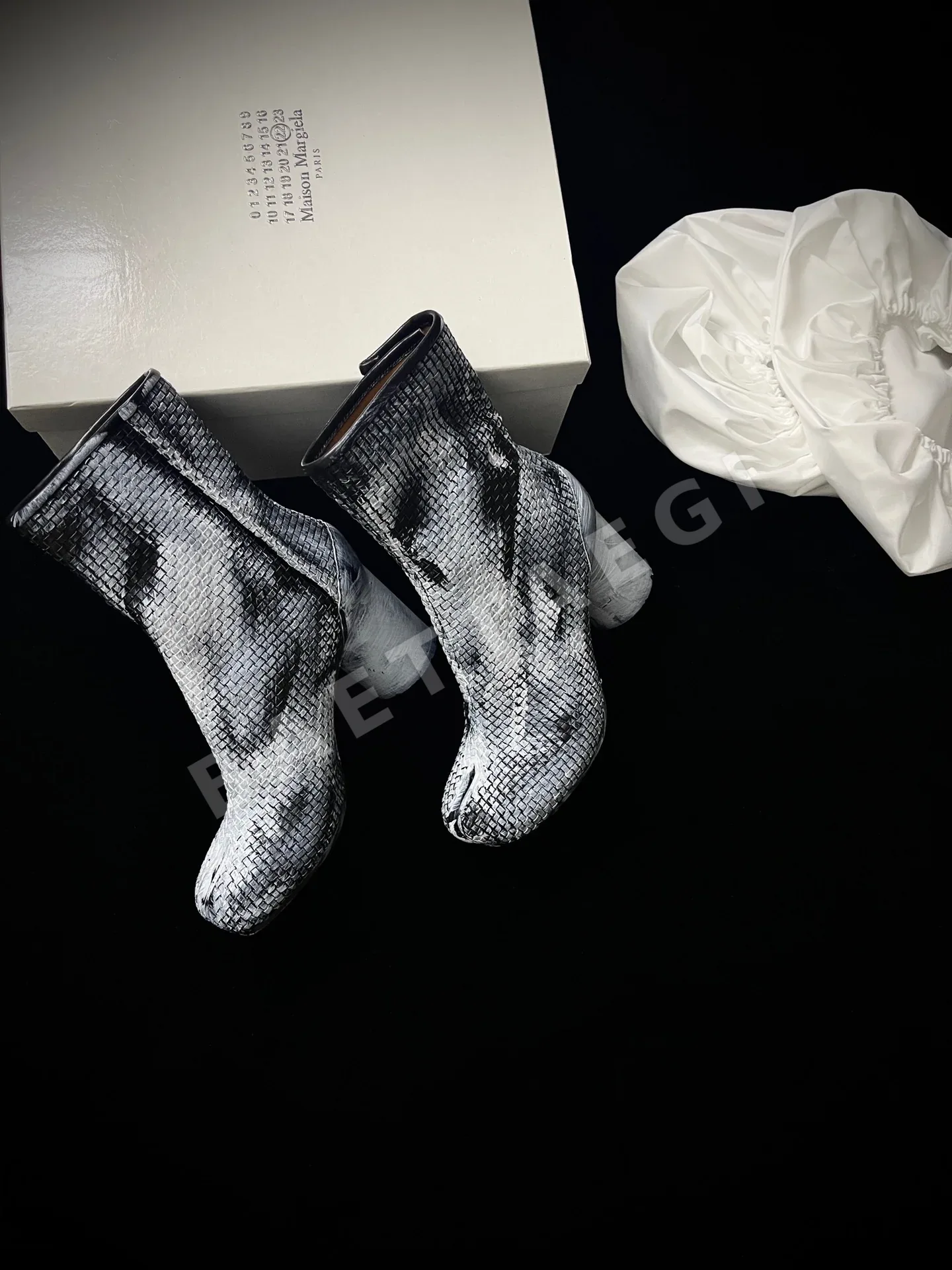 마르지엘라 맞춤 제작 소가죽 굽 높이 선택 여성 신발 9155 상세 이미지 2