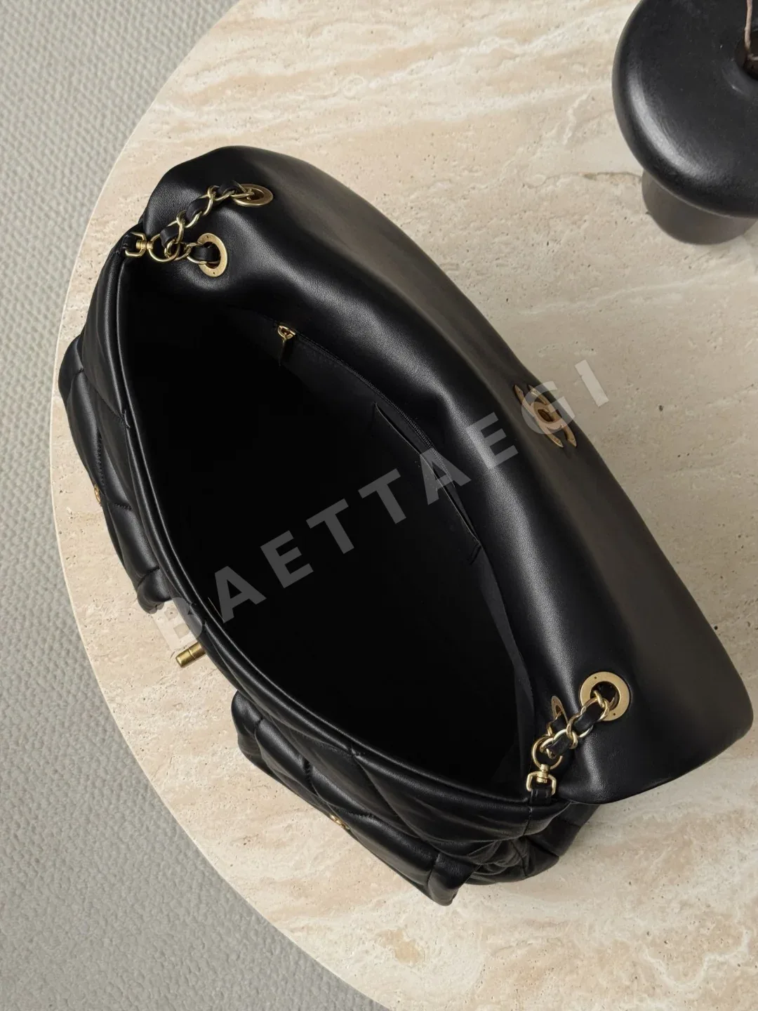 샤넬 더블 포켓 플랩백 블랙 가방 상세 이미지 9