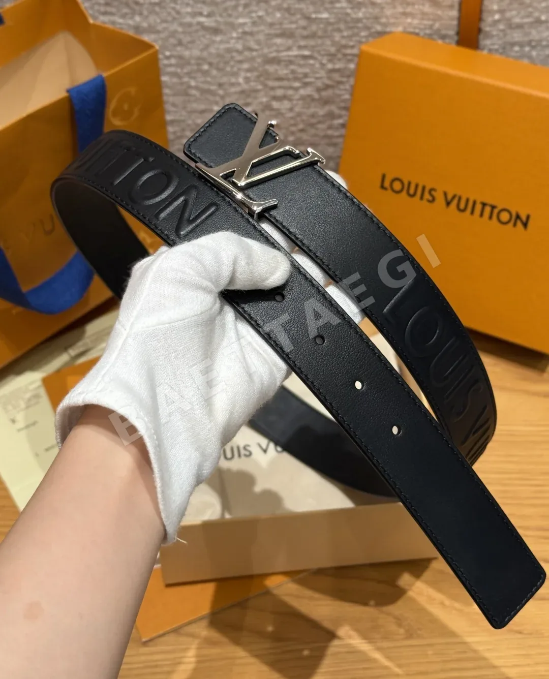 루이비통 LV커넥트 리버시블 벨트 40mm 상세 이미지 9
