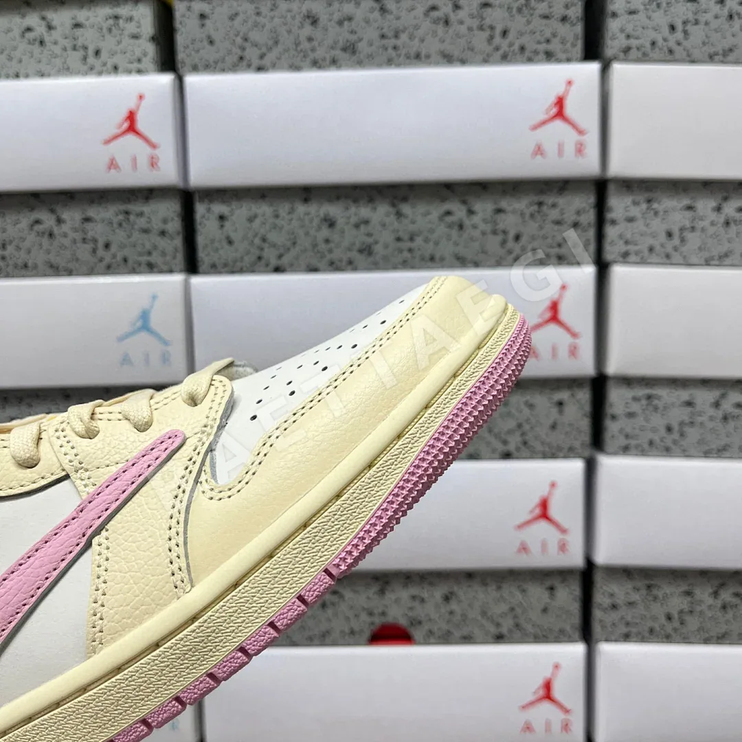 나이키 [FK] 조던 1 레트로 로우 OG SP IQ7604-100 201236 Nike Jordan 1 Retro Low OG SP 상세 이미지 8