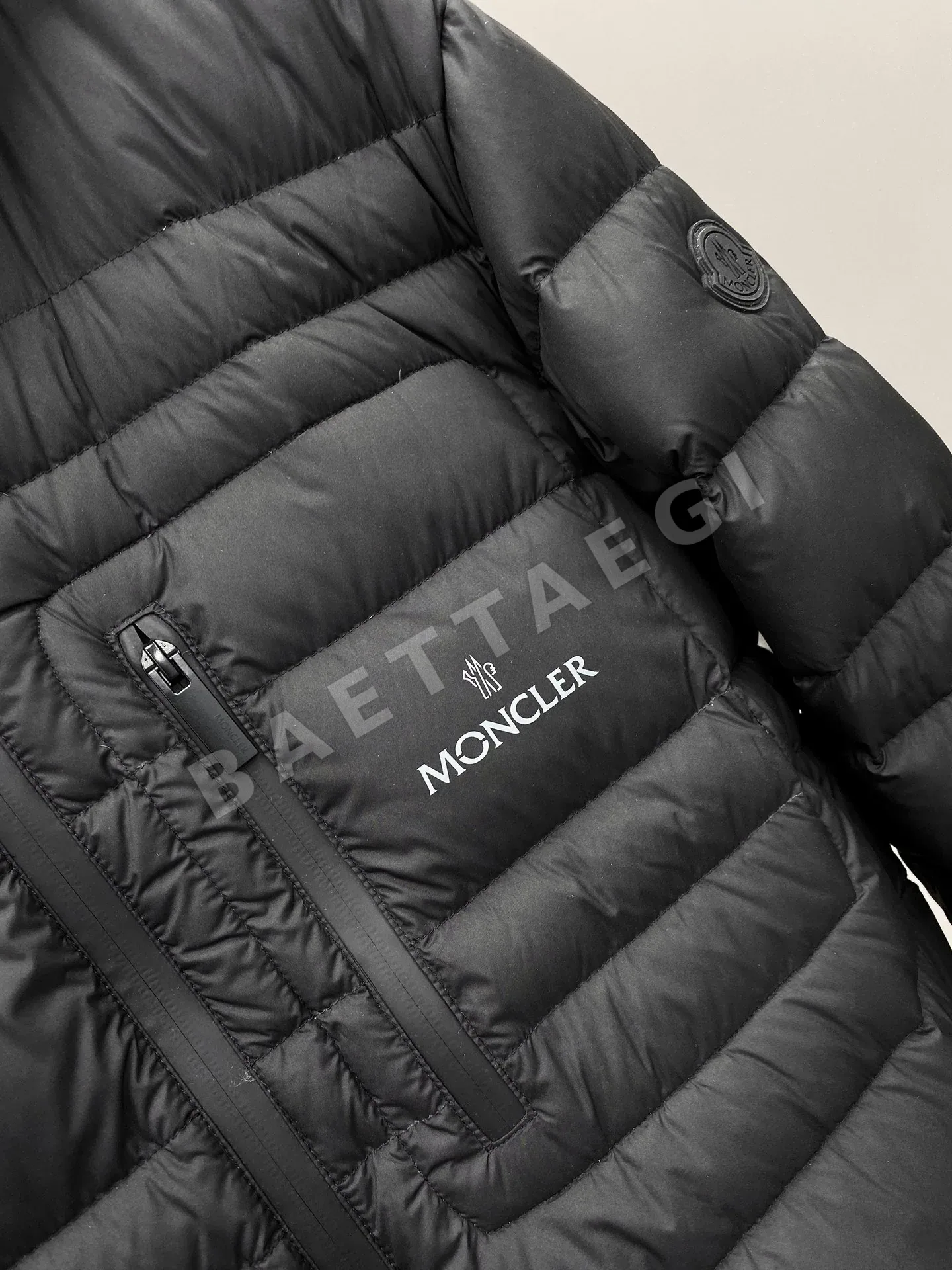 몽클레르 Guesmi 남성 다운 패딩 재킷 상세 이미지 4