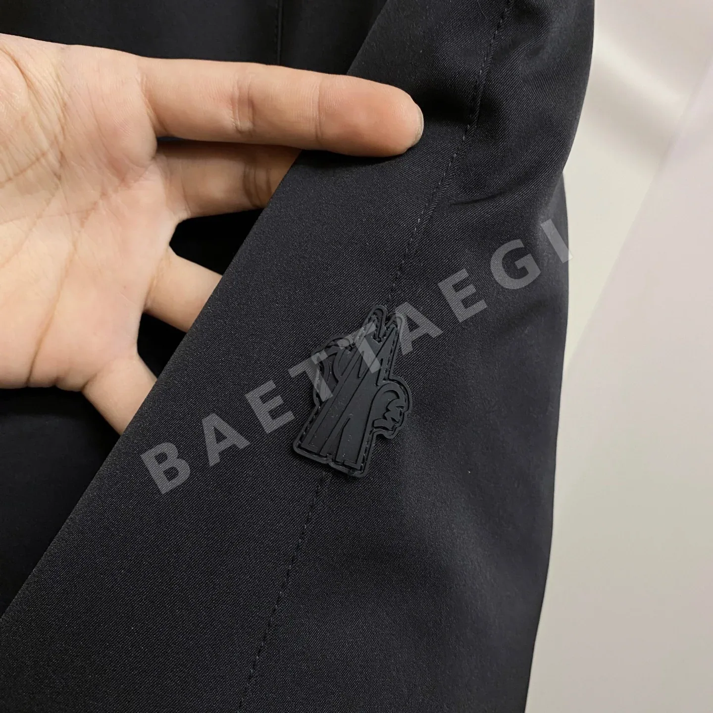 몽클레르 그레노블 라미네이트 스키 다운 패딩 점퍼 상세 이미지 7