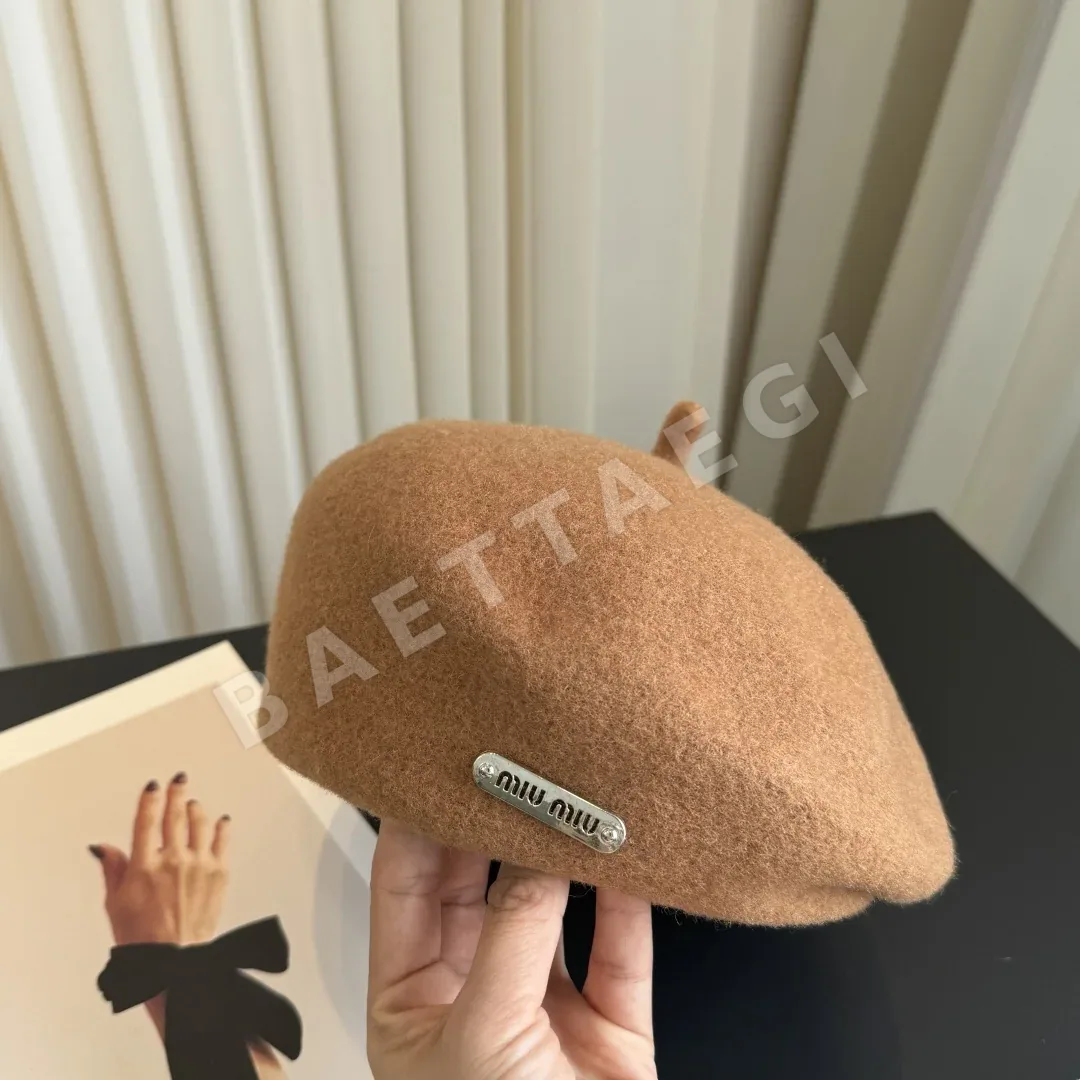 미우미우 모자 185844 Miu Miu Cap 상세 이미지 2