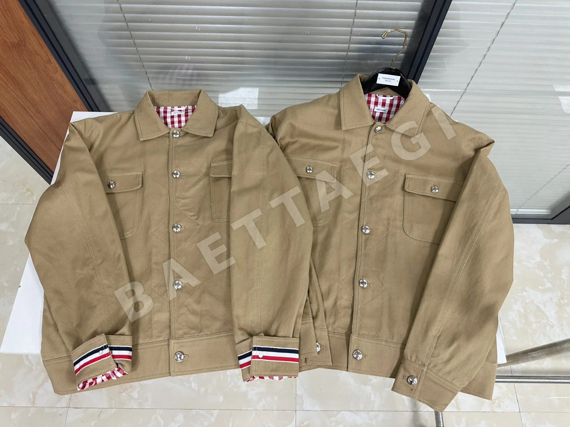 톰브라운 카키 코튼 데님 워크 재킷 상세 이미지 6