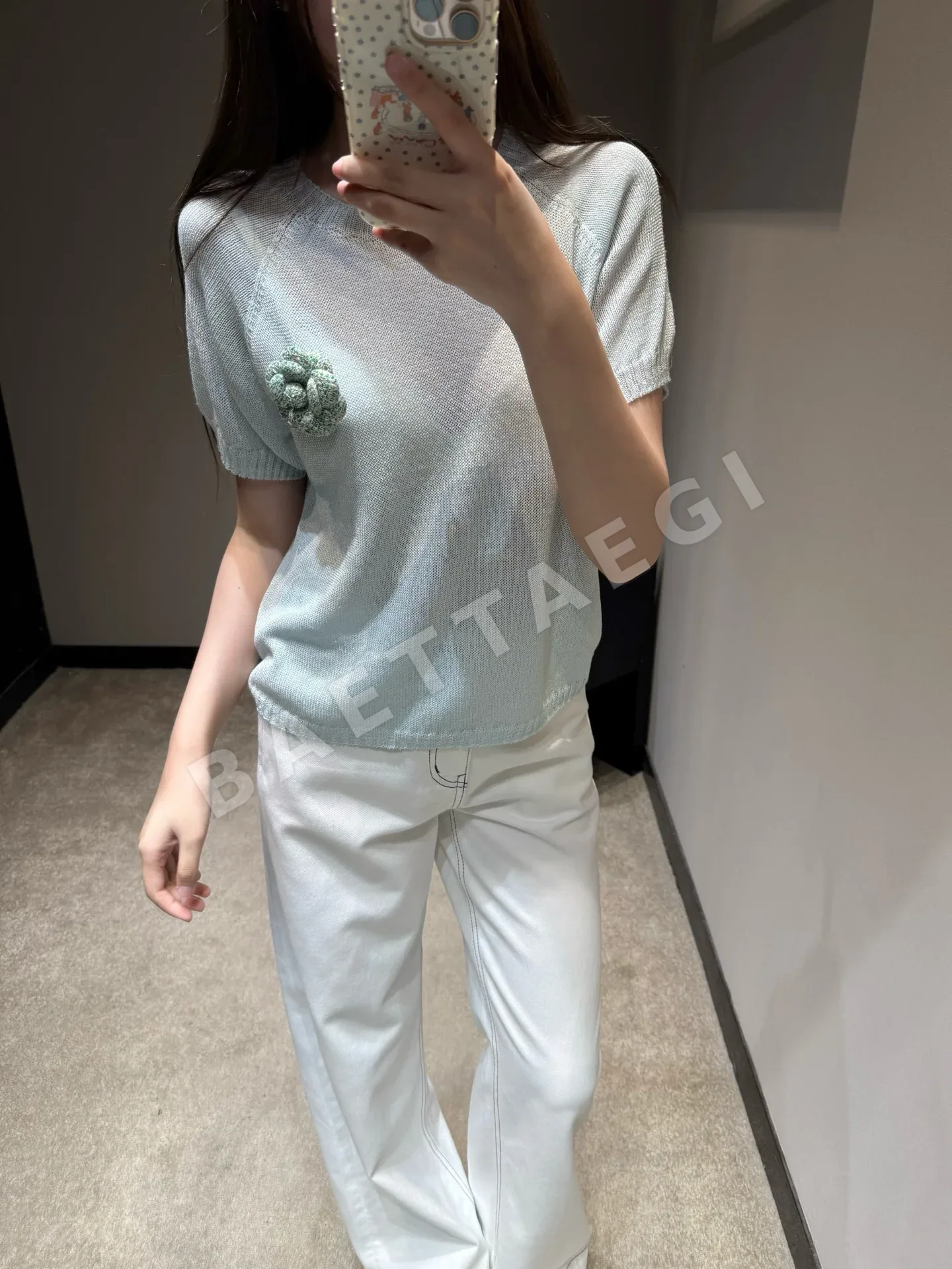 샤넬 카멜리아 브로치 라이트 블루 반팔 니트 티셔츠 상세 이미지 8