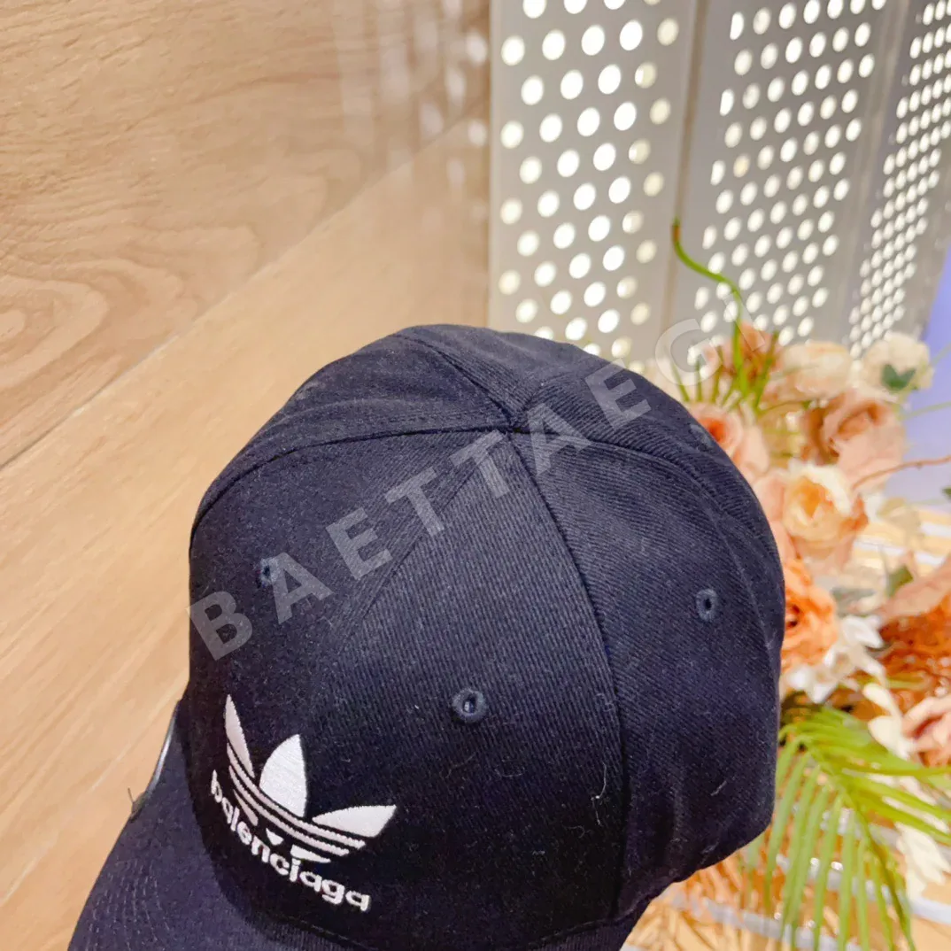 발렌시아가 자수 로고 코튼 베이스볼 캡 상세 이미지 9