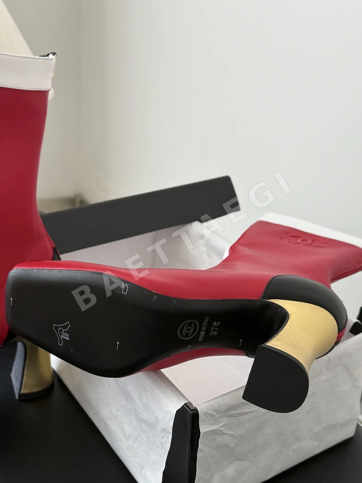 샤넬 메티에다르 더블 C 부츠 상세 이미지 5