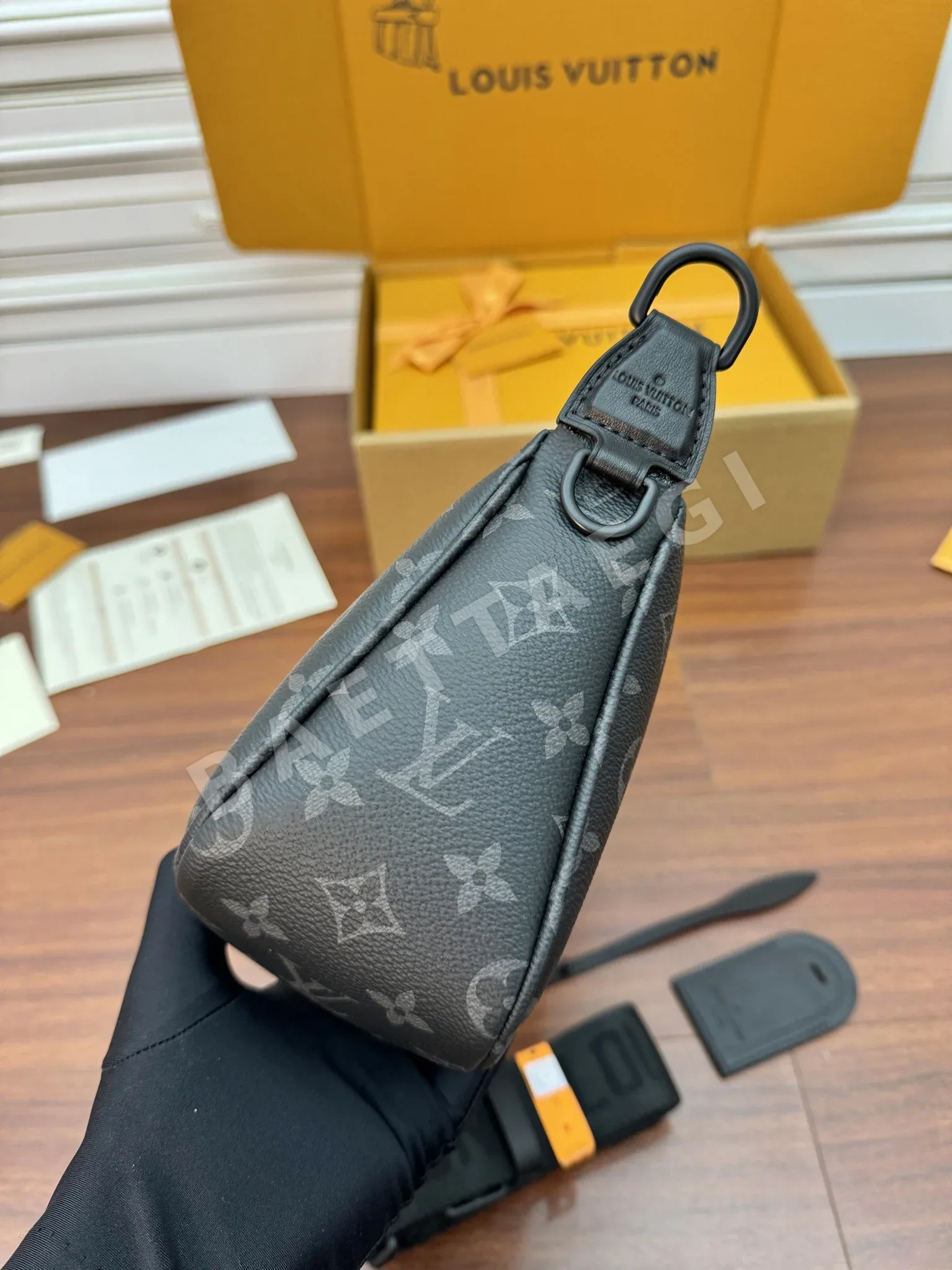 루이비통 M11741 가방 상세 이미지 7