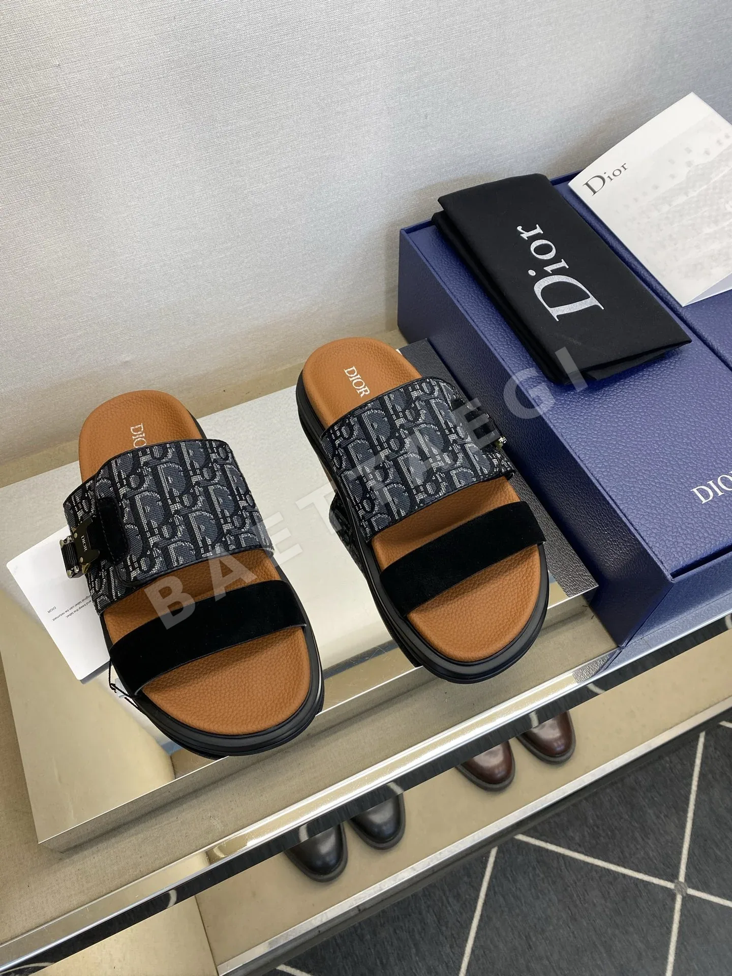 디올 울 캔버스 버클 남성 슬리퍼 134584