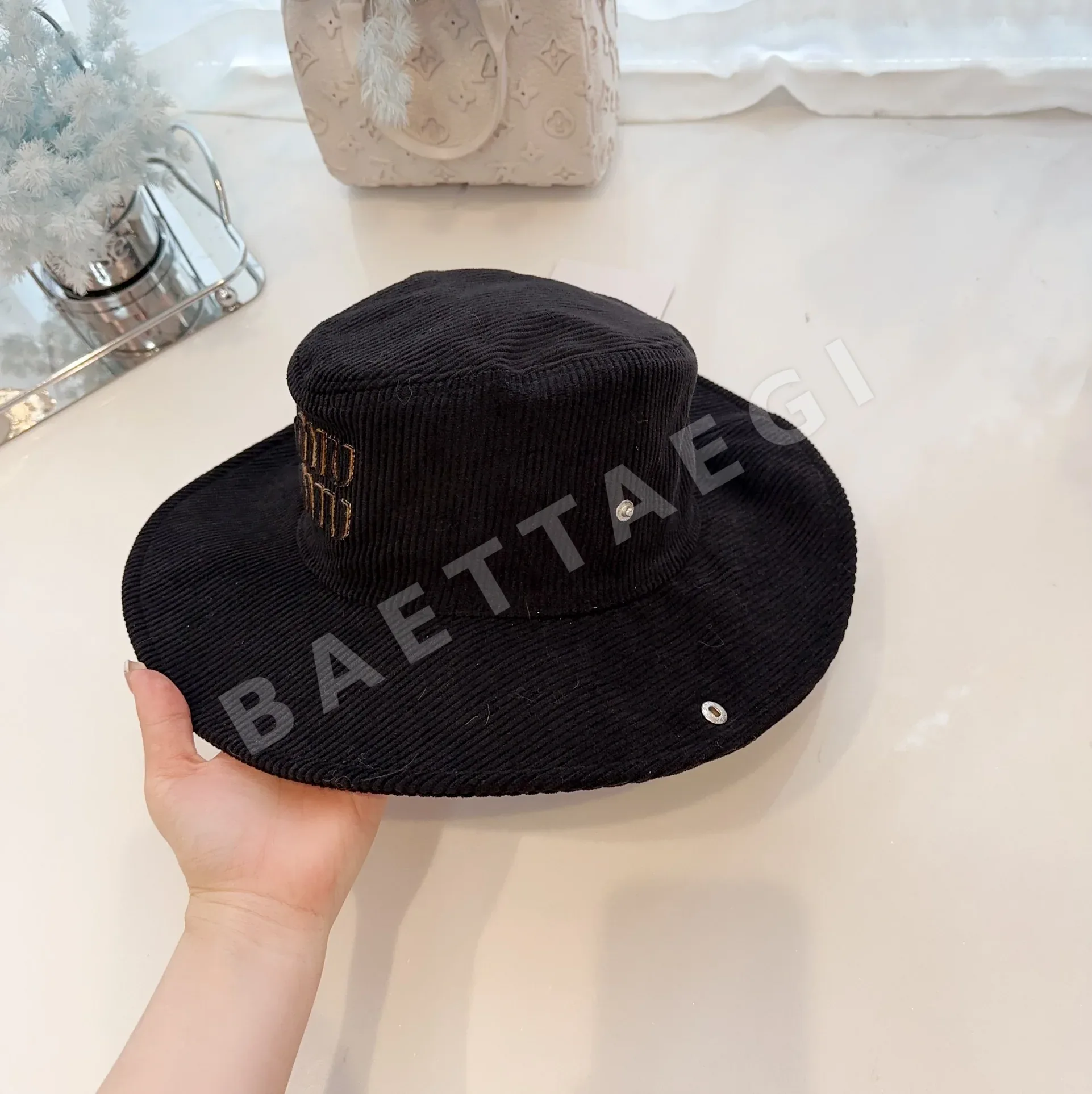 미우미우 모자 81154 Miu Miu Cap 상세 이미지 6