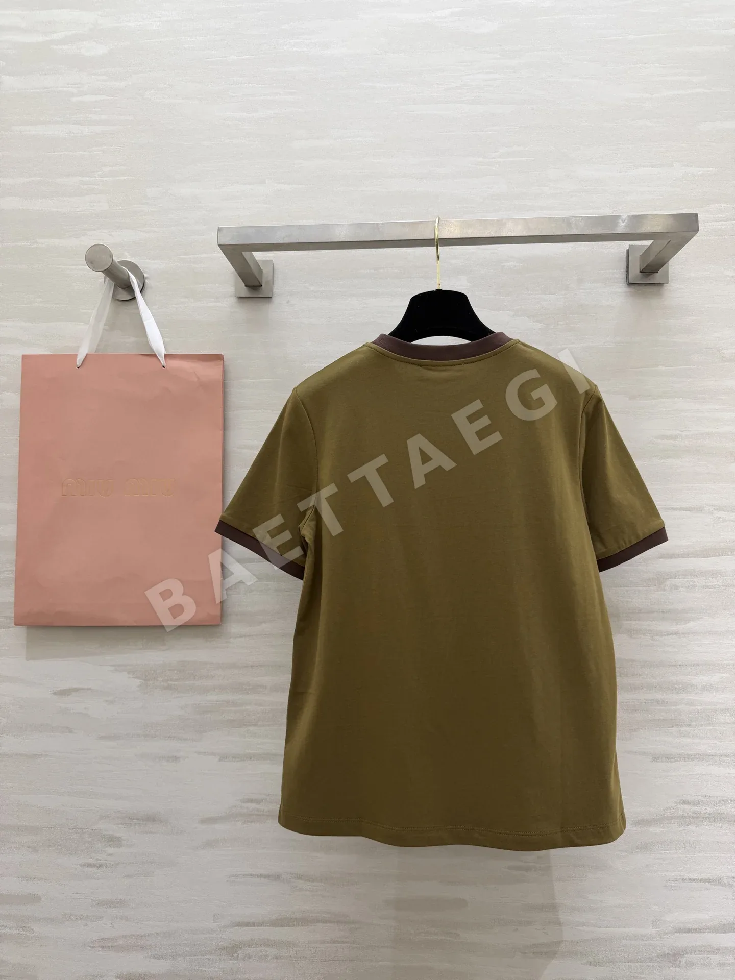 미우미우 3D 자수 카라 반팔 티셔츠 상세 이미지 6