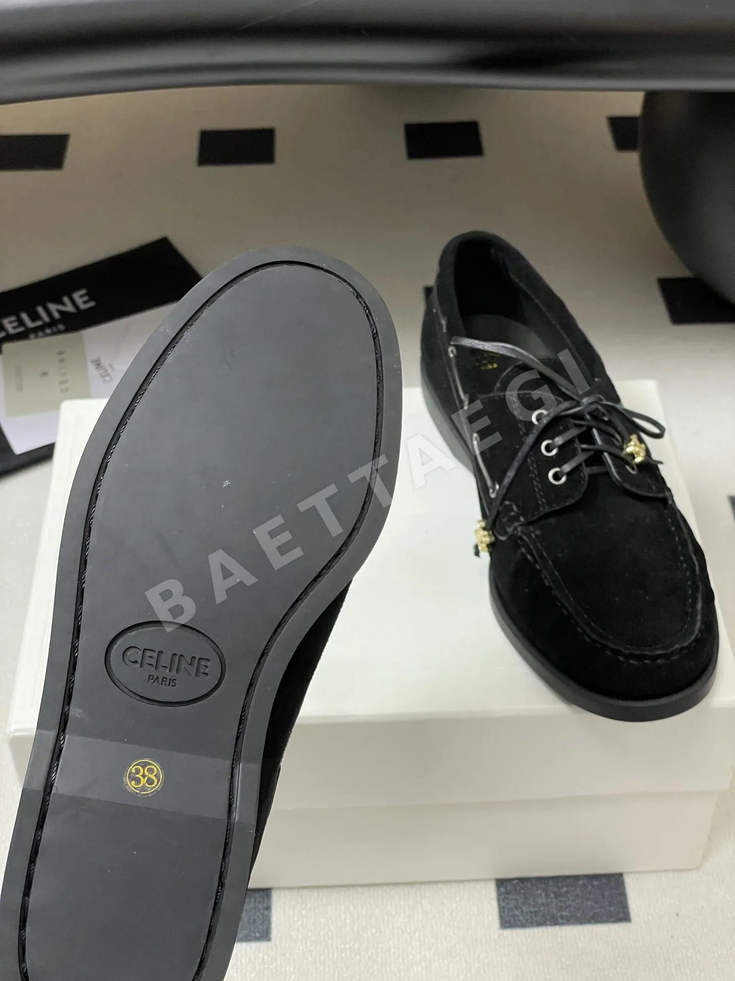 셀린느 보트 레이스업 플랫 로퍼 8947 상세 이미지 8