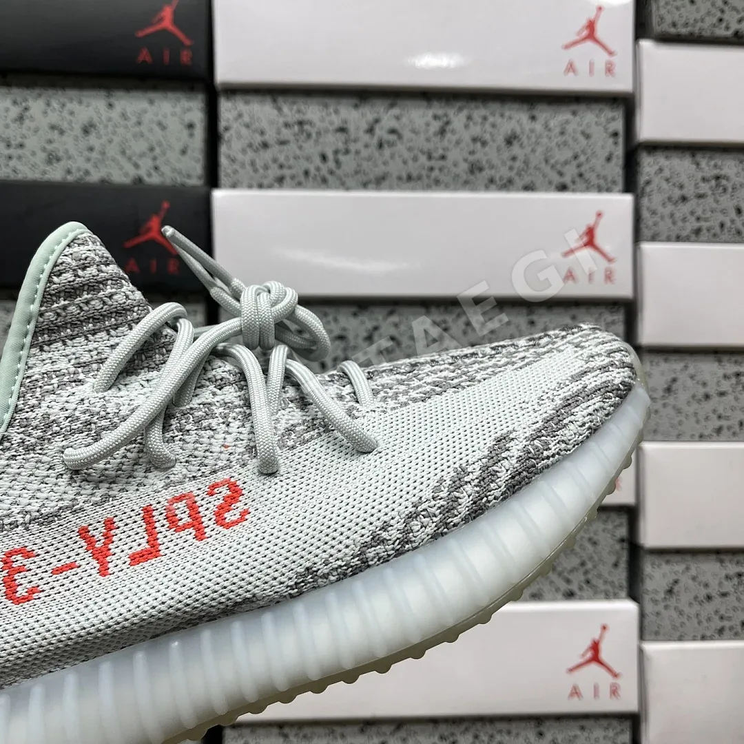 아디다스 [XQ] 이지 부스트 350 V2 B37571 200804 Adidas Yeezy Boost 350 V2 Blue Tint 상세 이미지 3
