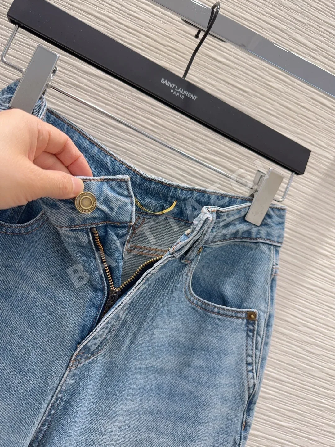 생로랑 3D 테일러드 핏 여성 청바지 상세 이미지 4