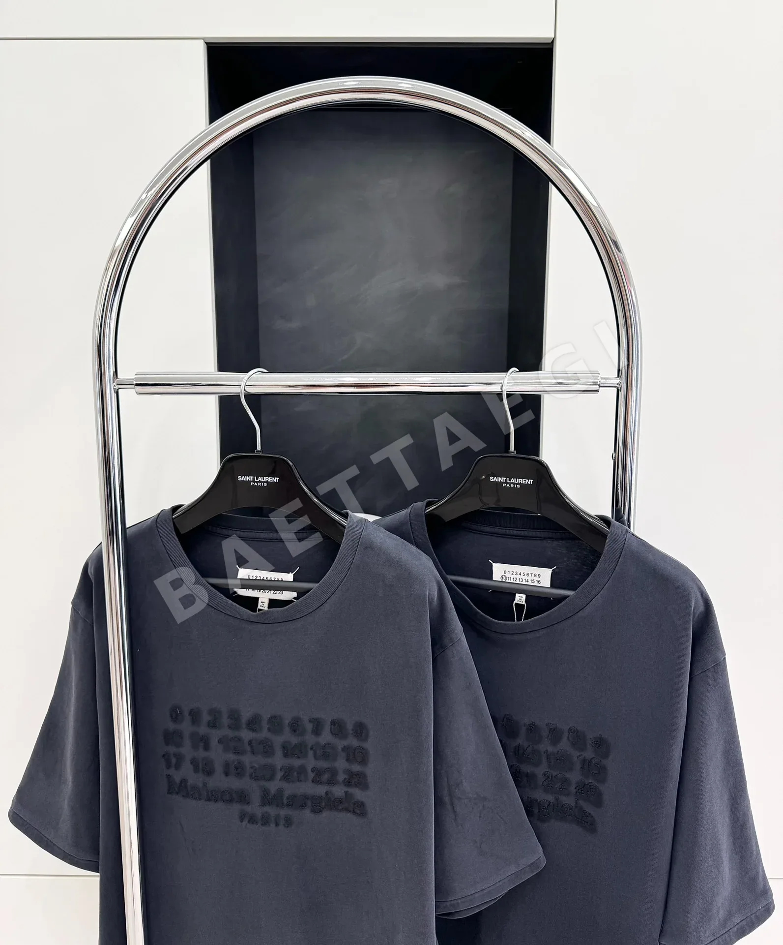 마르지엘라 블러 레터 반팔 티셔츠 상세 이미지 8