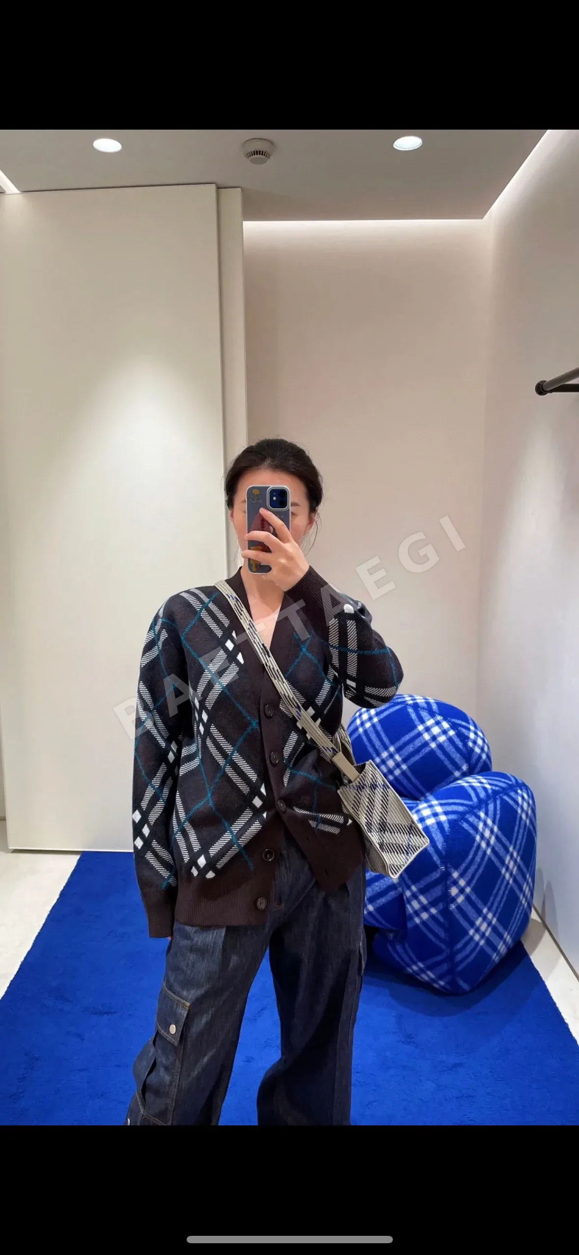 버버리 가방 상세 이미지 2