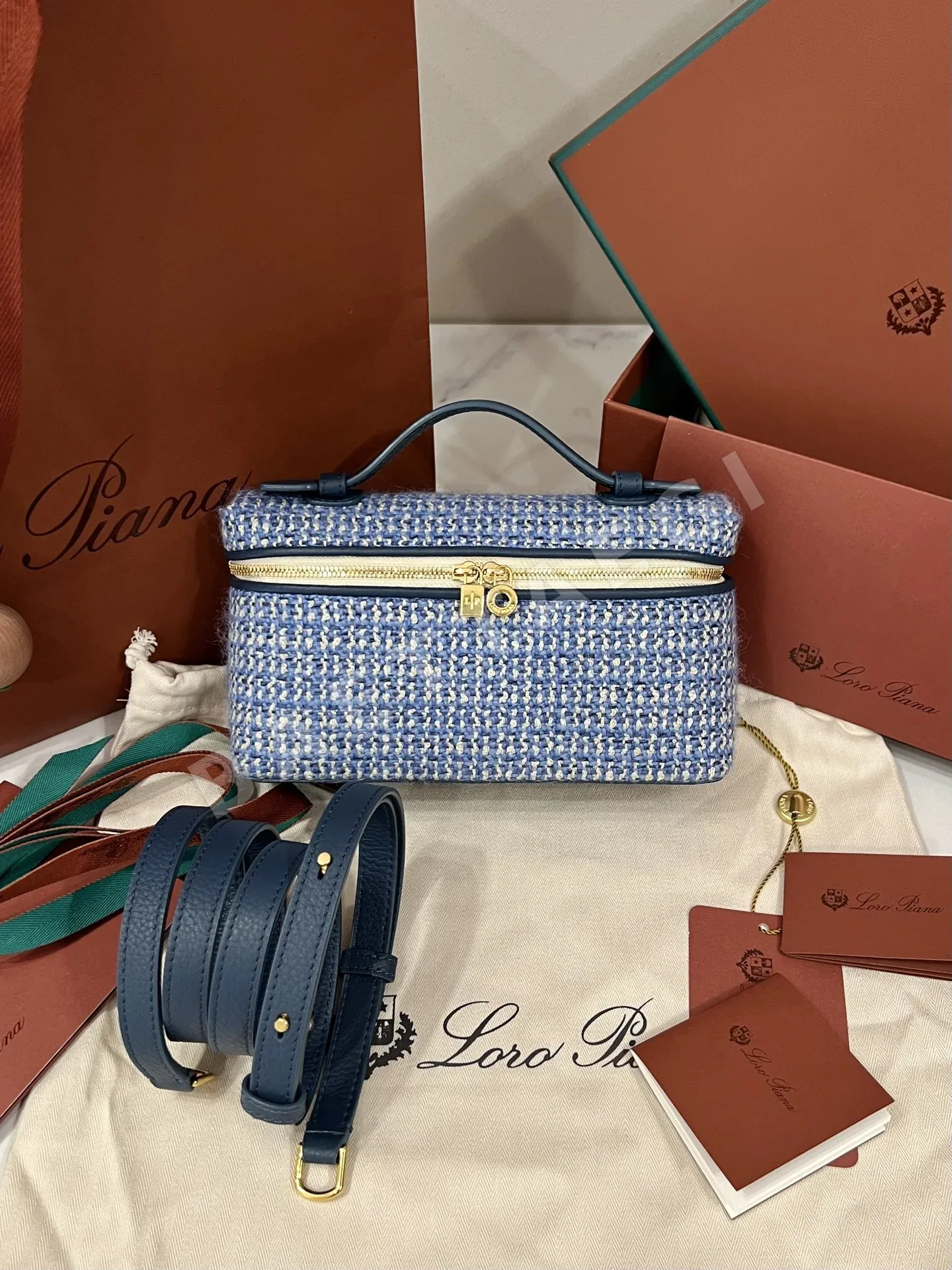 로로피아나 L19 린넨 숄더백 191266