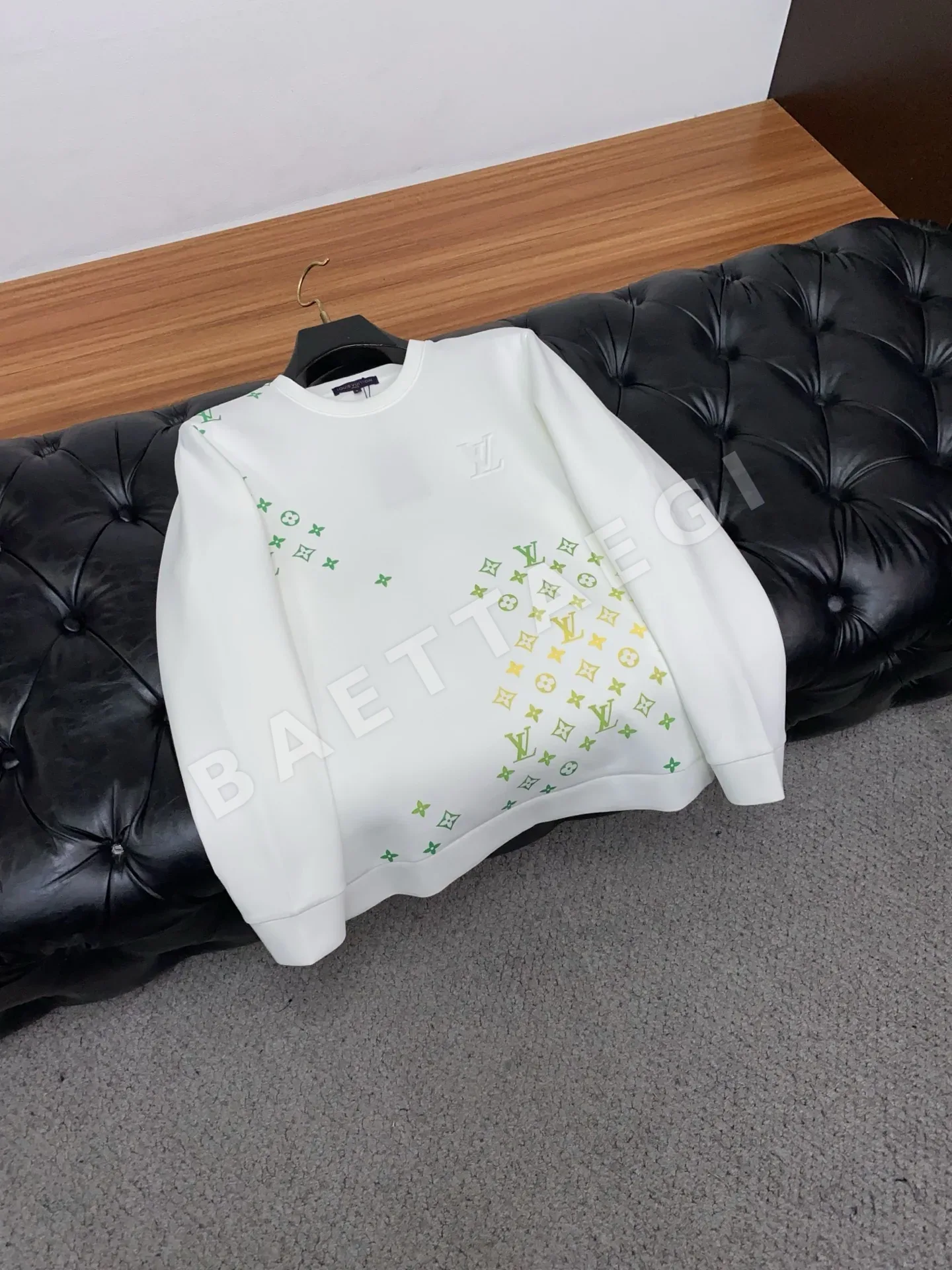 루이비통 클래식 에이스 크루넥 에어 코튼 긴팔 스웨트셔츠 P250 상세 이미지 7