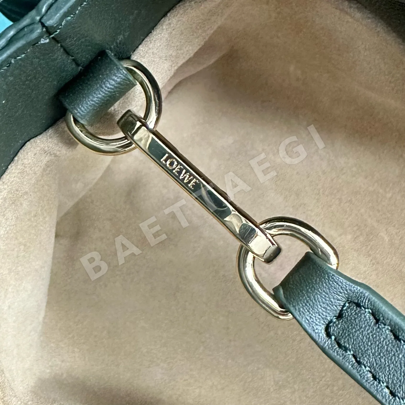 로에베 플라멩코 나파 가죽 버킷백 상세 이미지 9