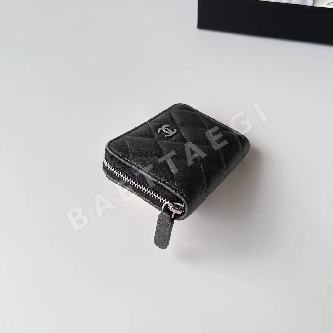 샤넬 메탈릭 블랙 카드 지갑 상세 이미지 3