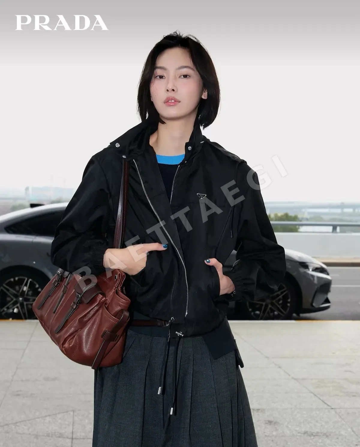 프라다 레터 로고 메탈 장식 후드 자켓 202728