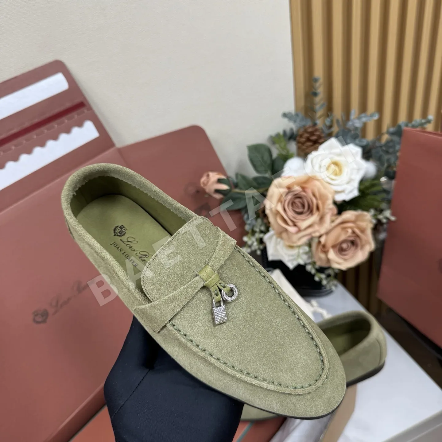 로로피아나 조안 스웨이드 로퍼 상세 이미지 3