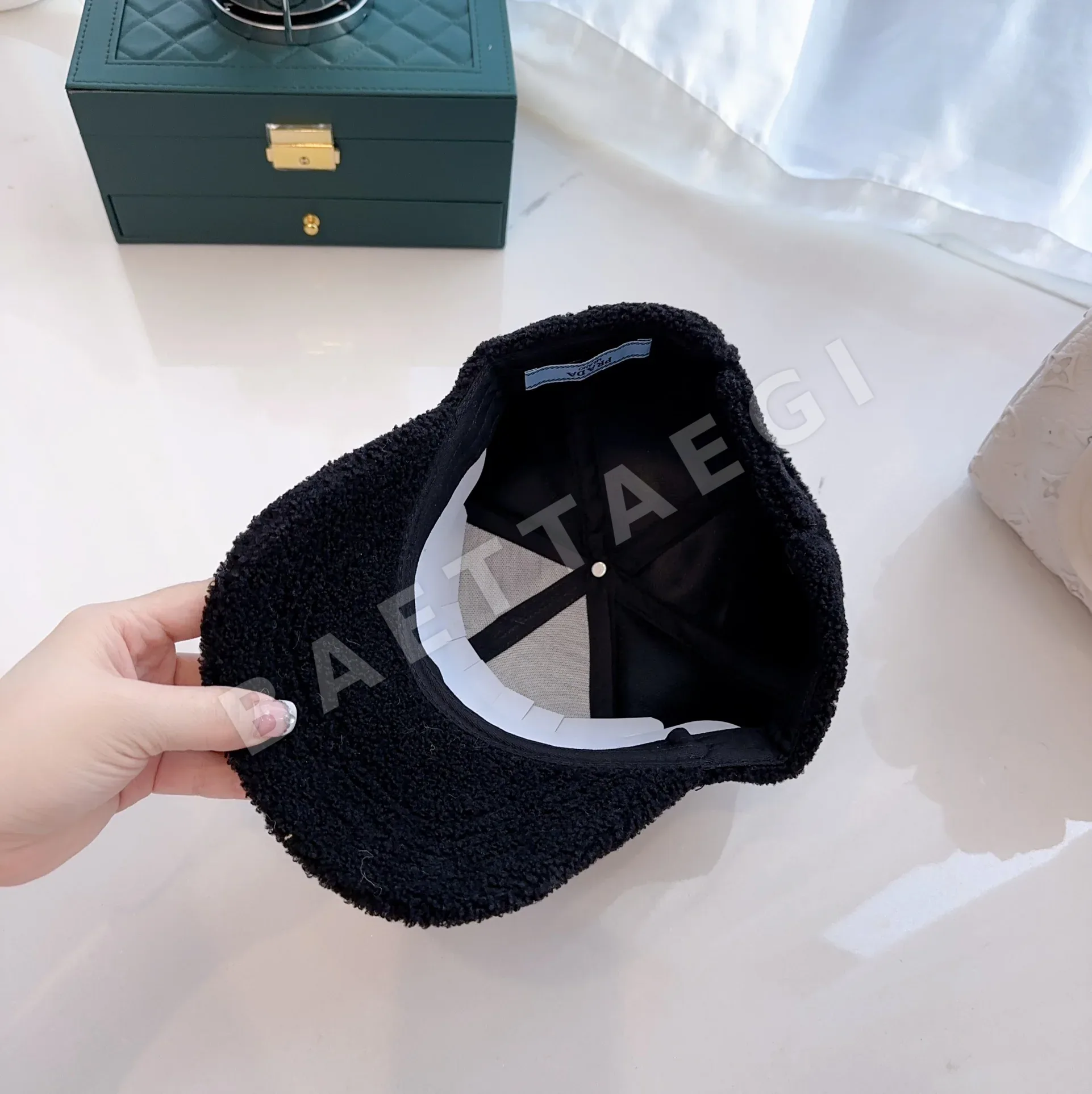 프라다 램 울 패치워크 가죽 챙 베이스볼 모자 상세 이미지 6