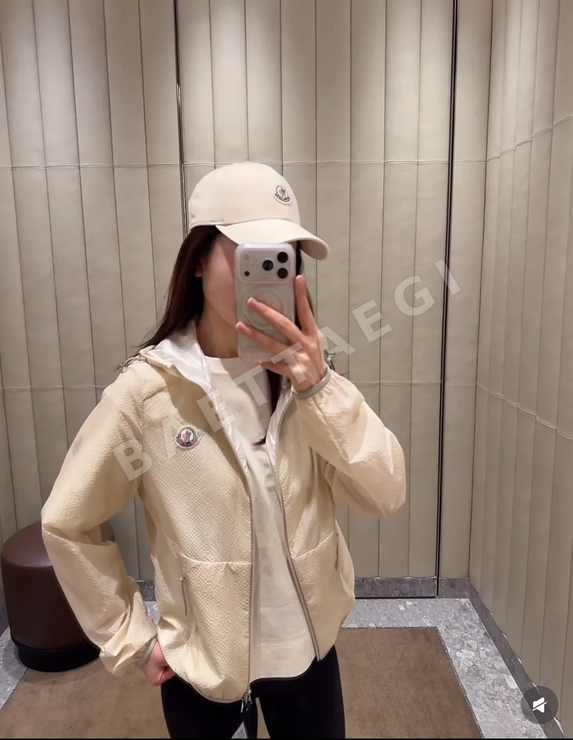 몽클레르 후드 크롭 자켓 여성용 상세 이미지 8