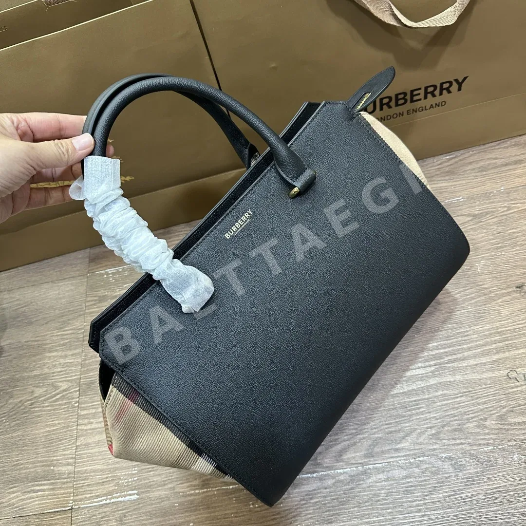 버버리 대형 가방 상세 이미지 2