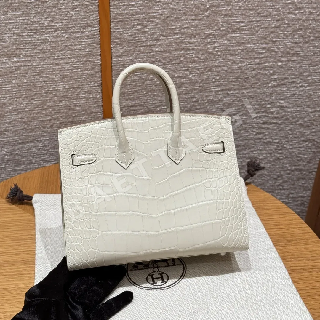 에르메스 버킨 20 cm 매트 악어 가죽 가방 상세 이미지 2