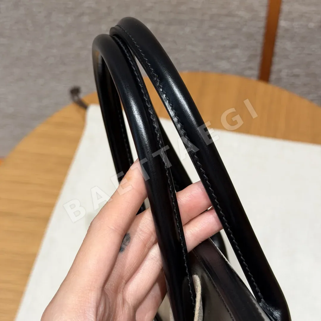 에르메스 버킨 35 블랙 가방 상세 이미지 9