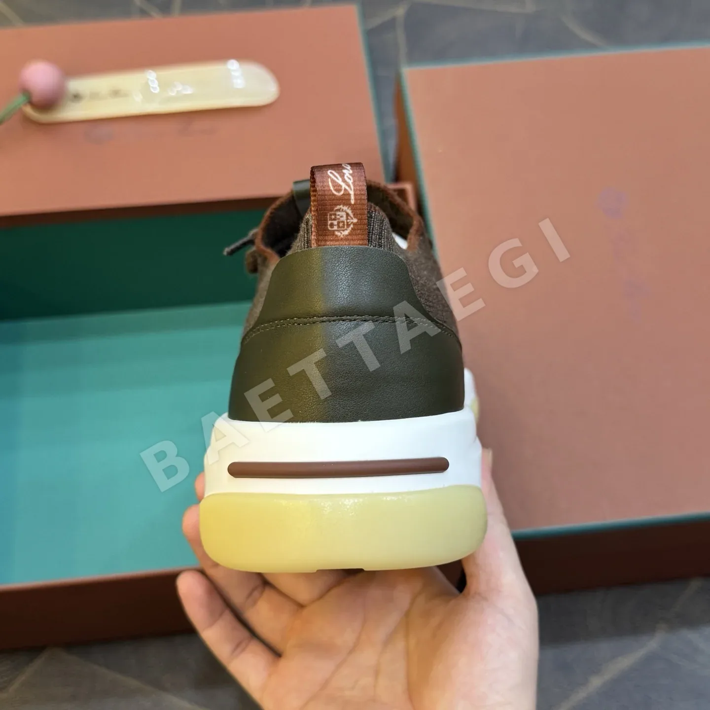 로로피아나 스니커즈 남성 울 360 LP 로고 상세 이미지 8