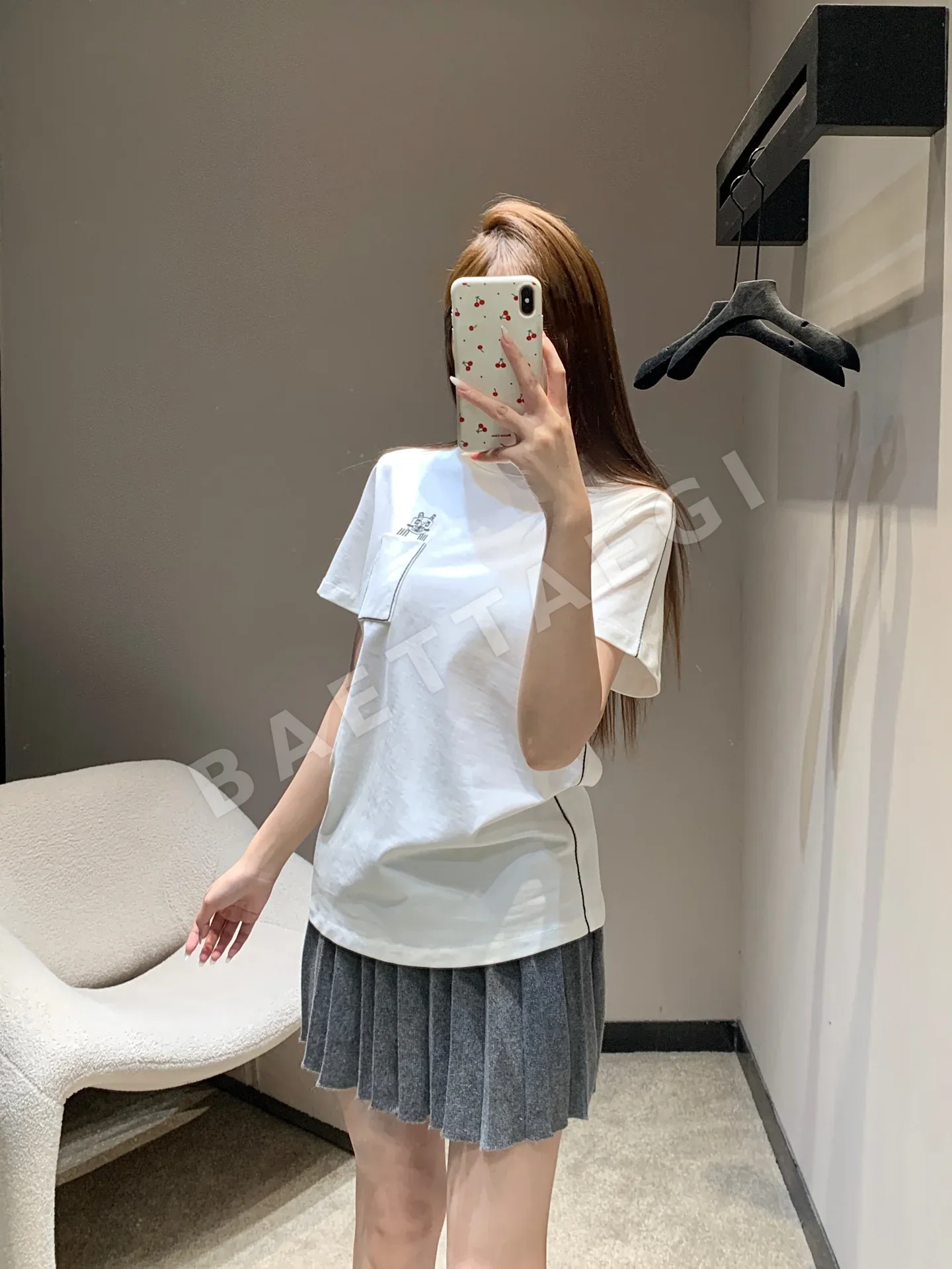 루이비통 자수 오버핏 코튼 반팔 티셔츠 5917 상세 이미지 3