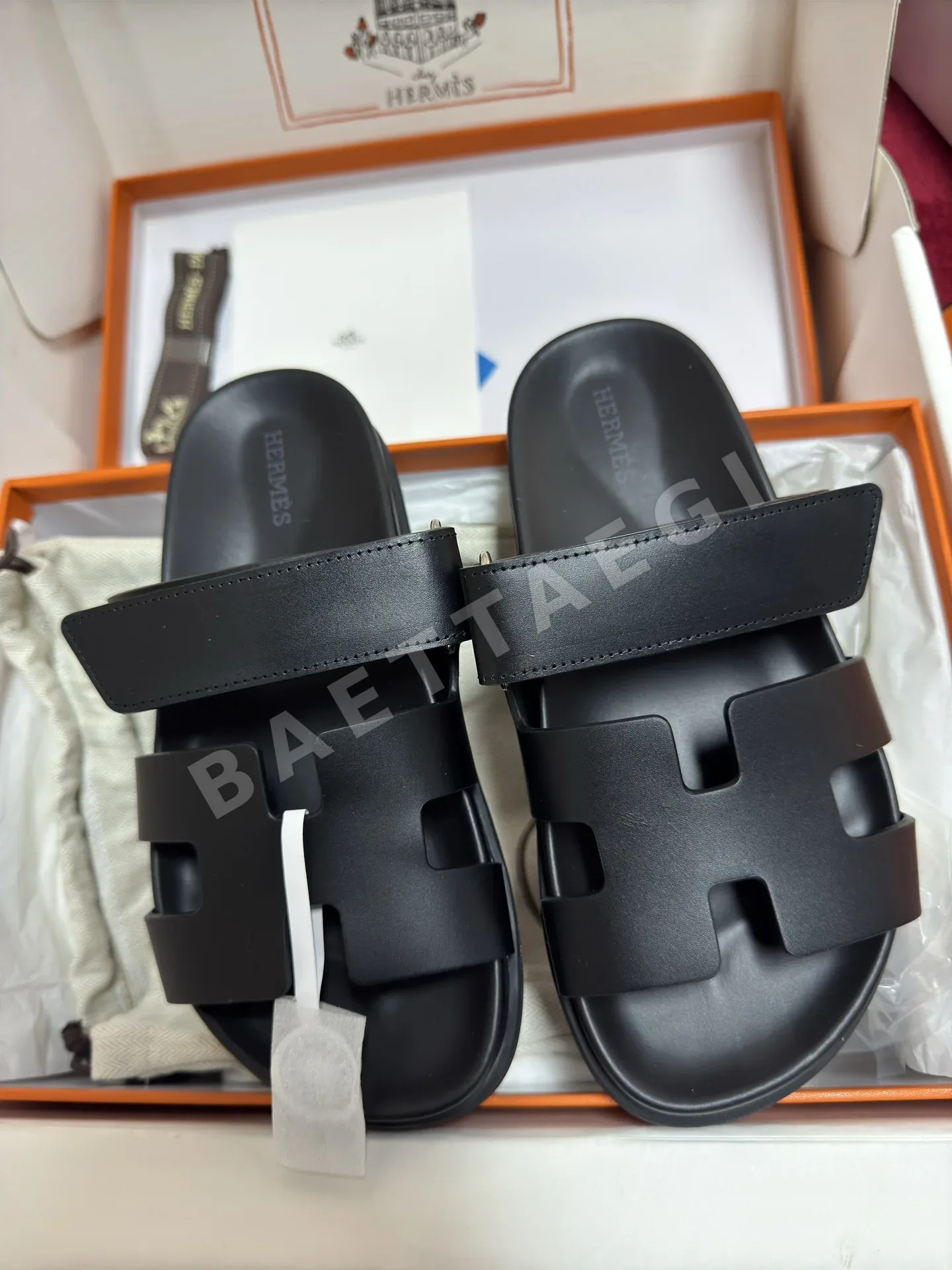 에르메스 시프레 스웨이드 샌들 93729