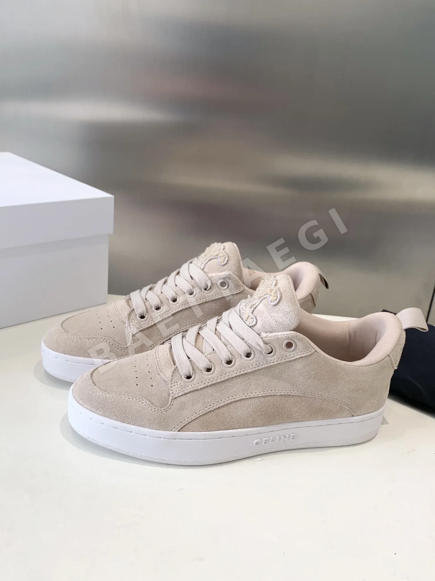 셀린느 송아지가죽 스웨이드 메시 트레이닝화 신발 상세 이미지 5