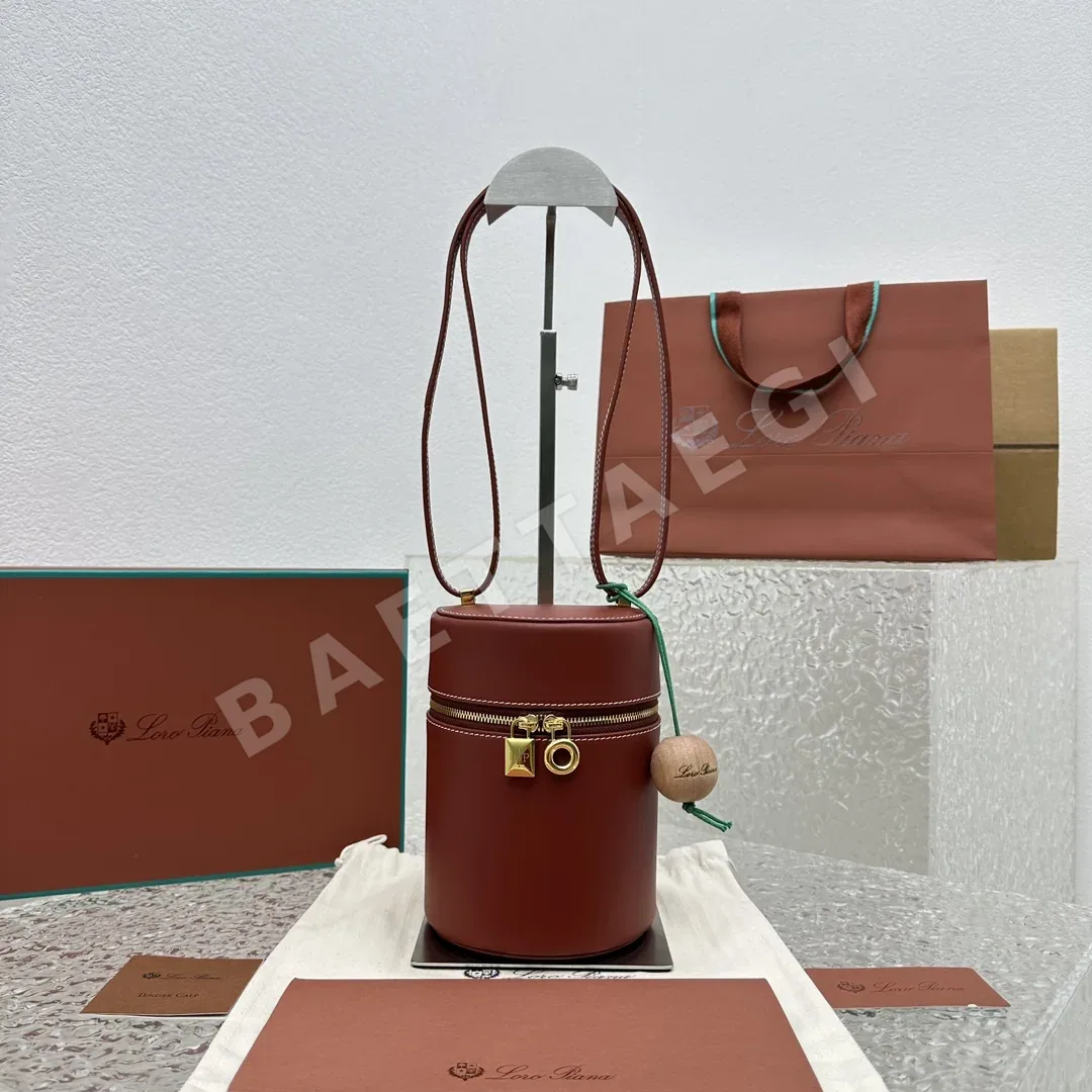 로로피아나 익스트라백 버킷 가방 128842