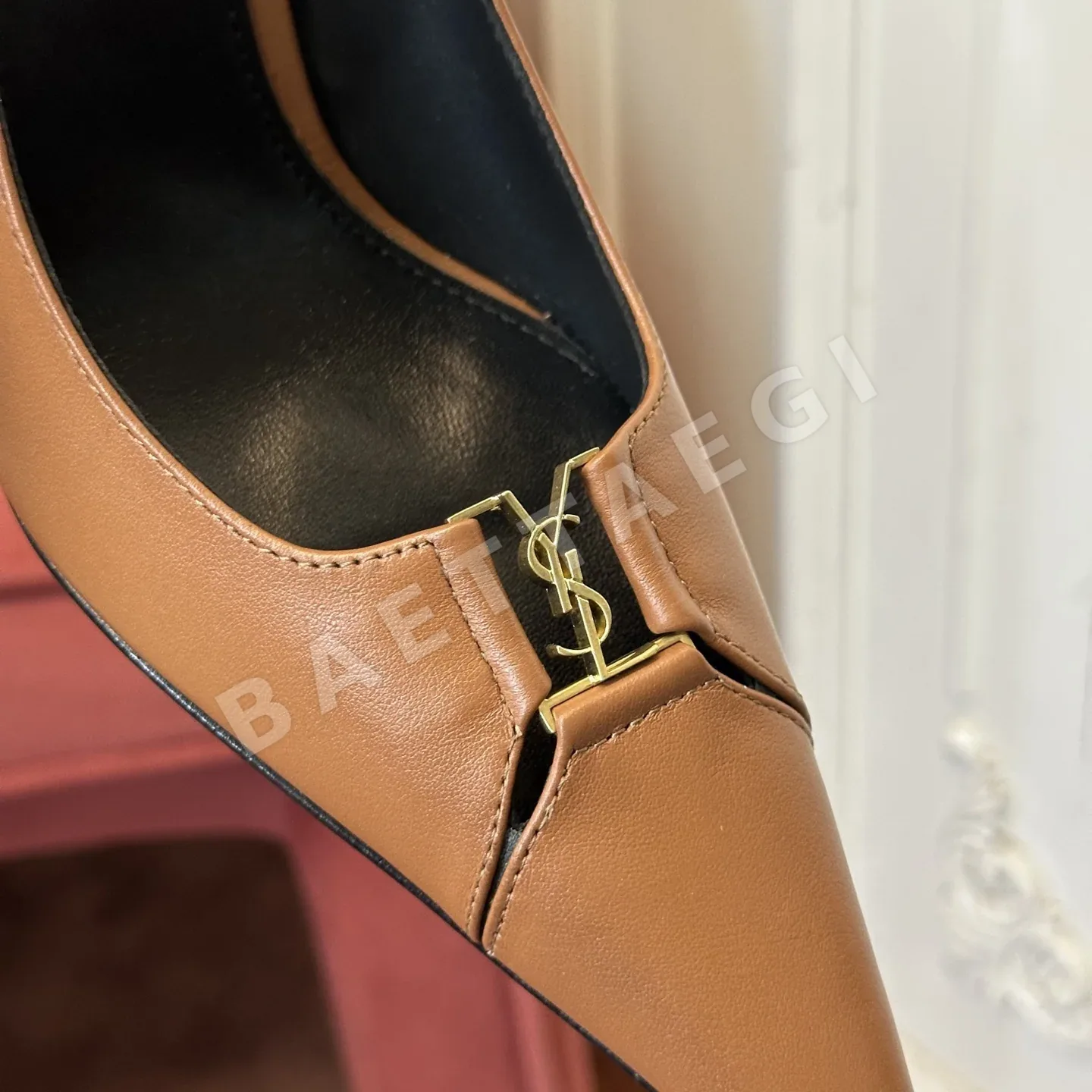 생로랑 YSL 뮬 플랫힐 상세 이미지 4