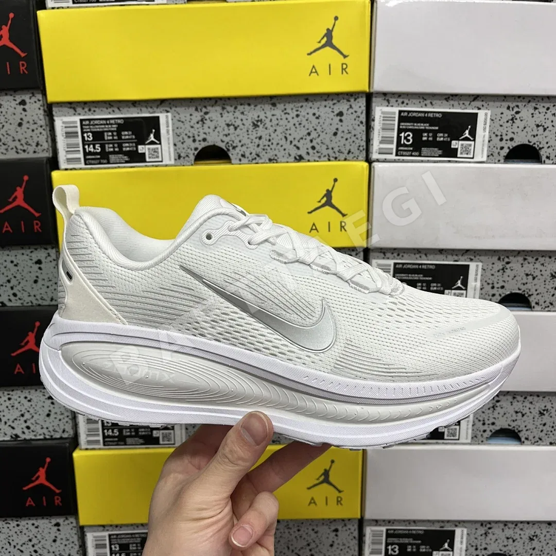 나이키 줌 보메로 18 HM6804-104 201108 Nike Zoom Vomero 18 상세 이미지 5