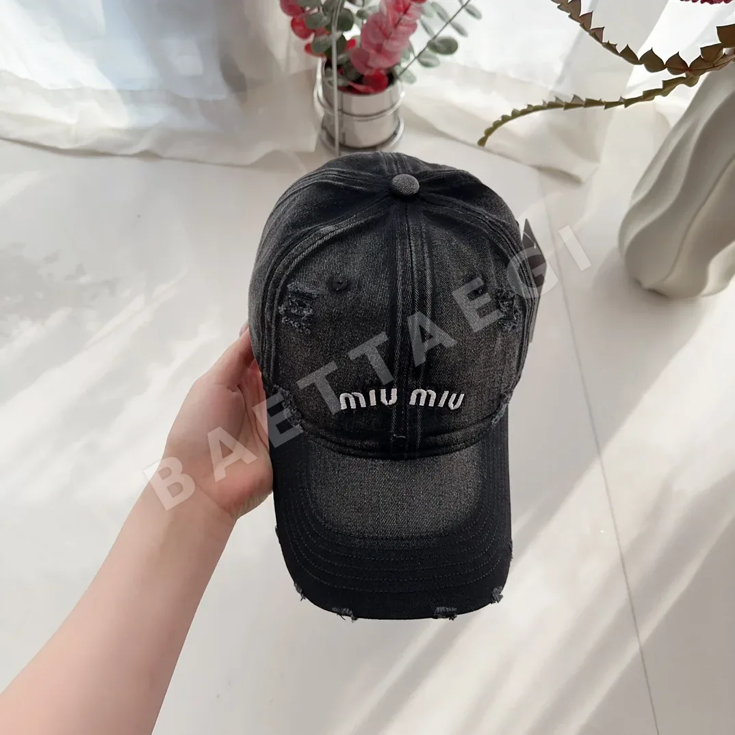미우미우 모자 81066 Miu Miu Cap 상세 이미지 3