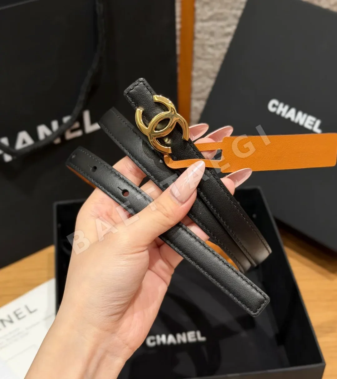 샤넬 더블 C 로고 리버시블 카프스킨 벨트 176690