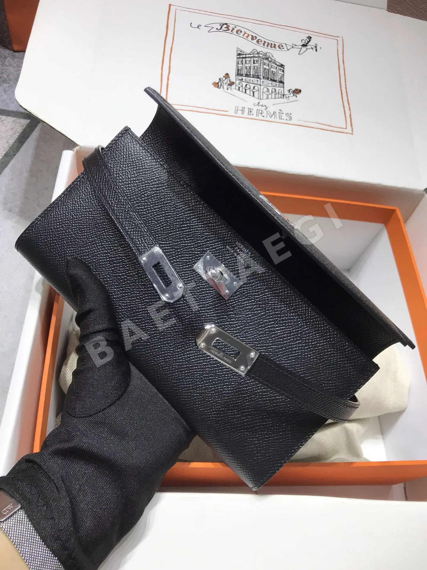 에르메스 켈리 블랙 가죽 지갑 상세 이미지 4