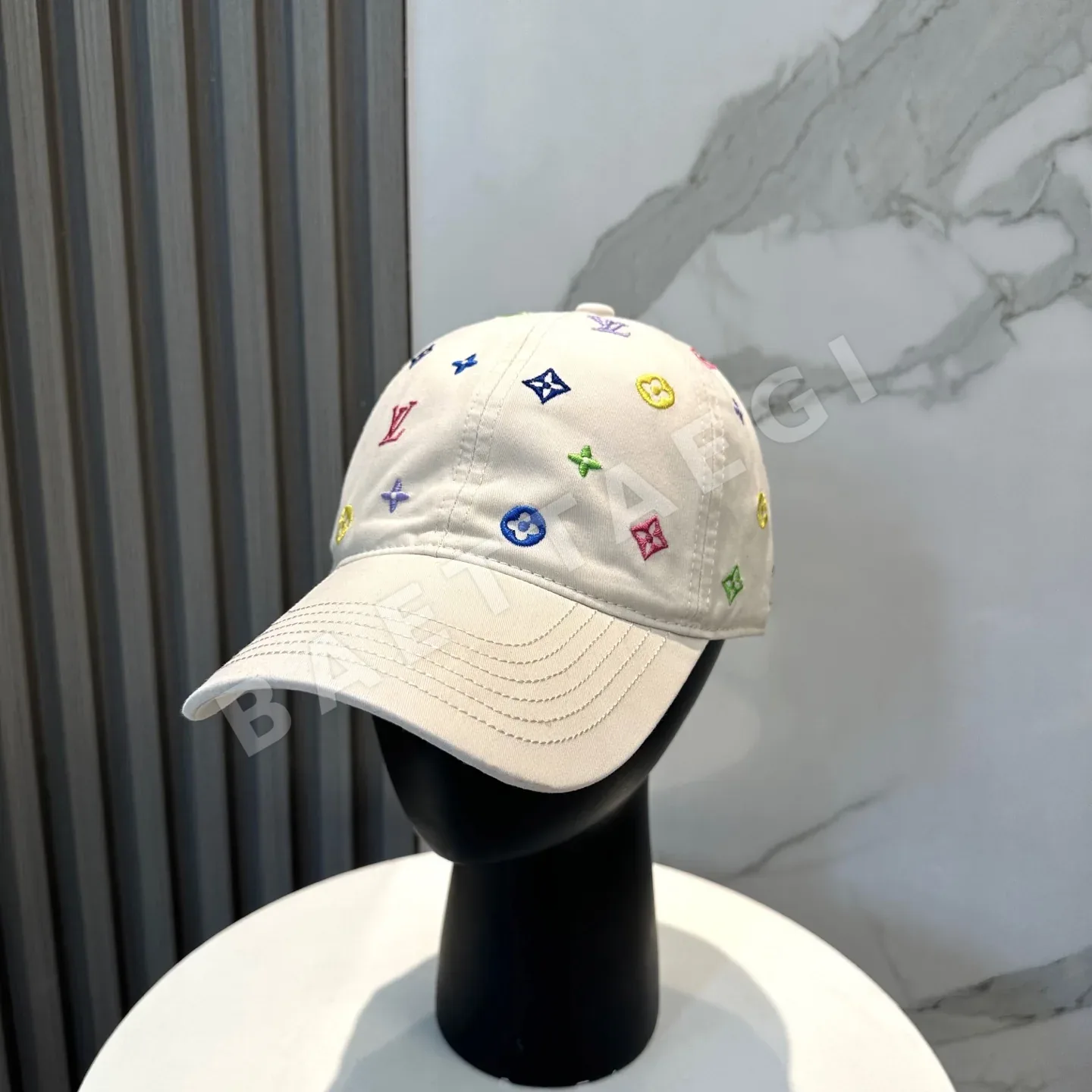 루이비통 자수 베이스볼 모자 118508