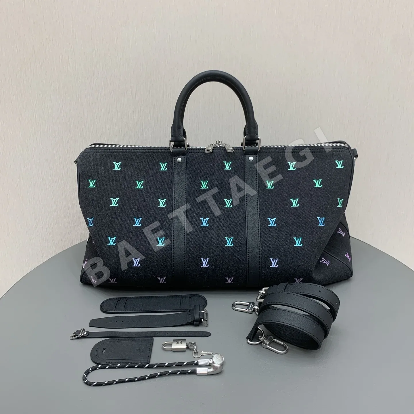 루이비통 블랙 진 키폴 50 가방 M13966