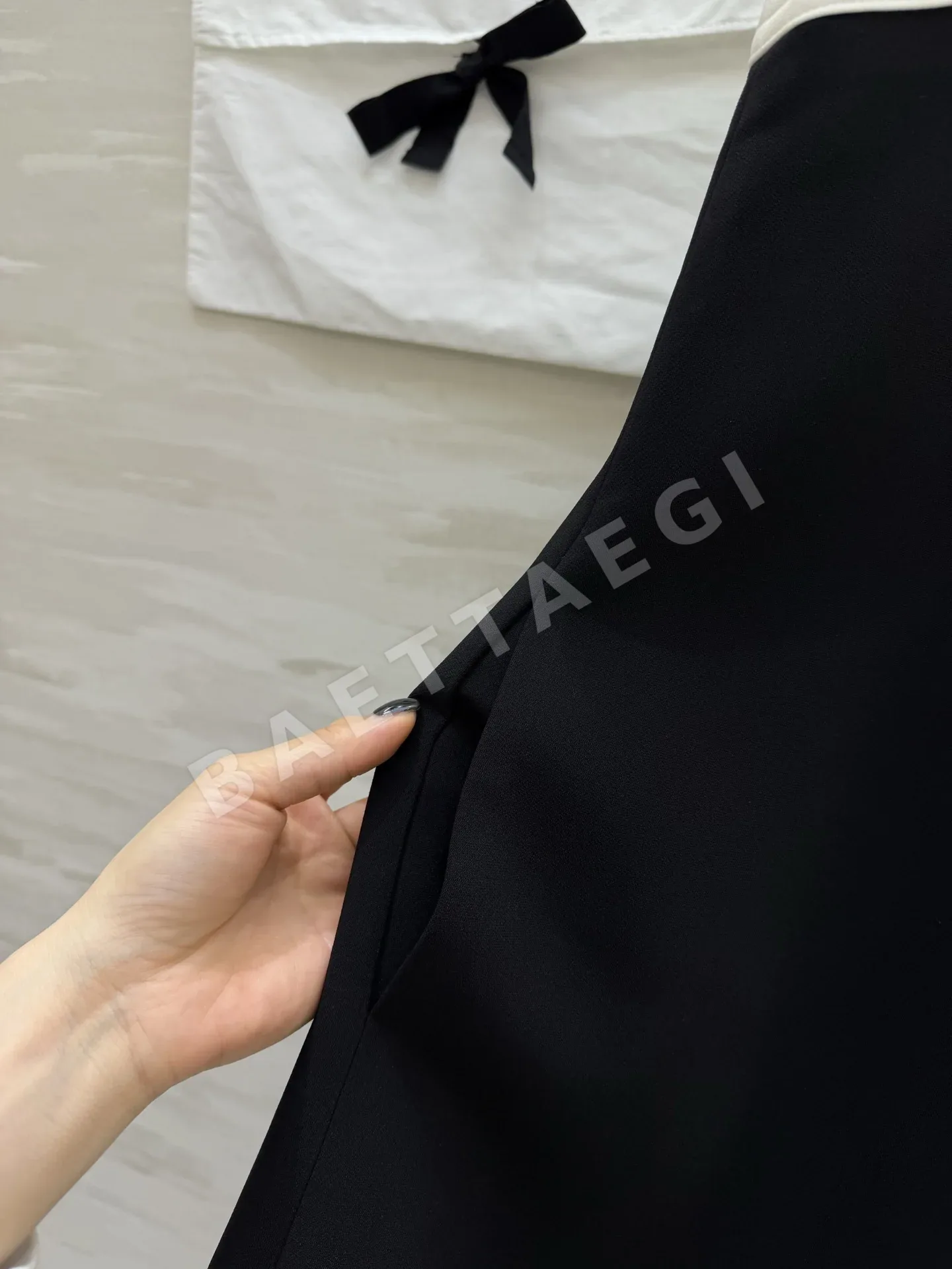 디올 블랙 화이트 컬러블록 A라인 원피스 상세 이미지 9