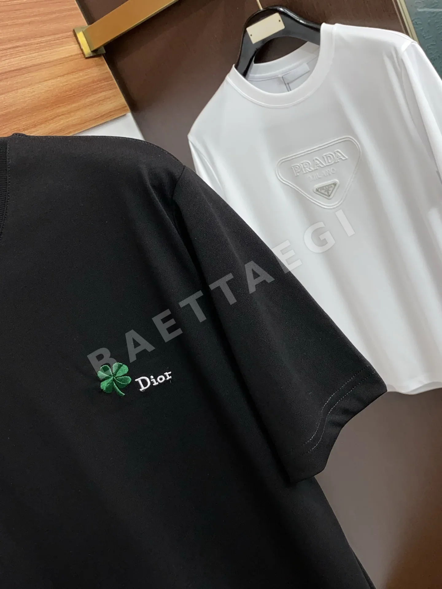 디올 크루넥 코튼 반팔 티셔츠 상세 이미지 4