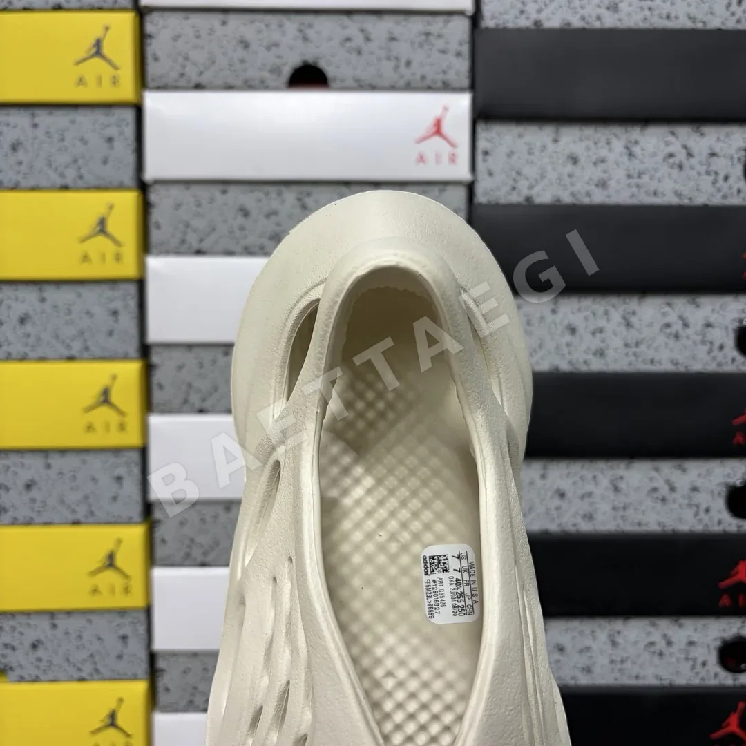아디다스 [LW] 이지 폼 RNNR G55486 200648 Adidas Yeezy Foam RNNR Ararat 상세 이미지 4