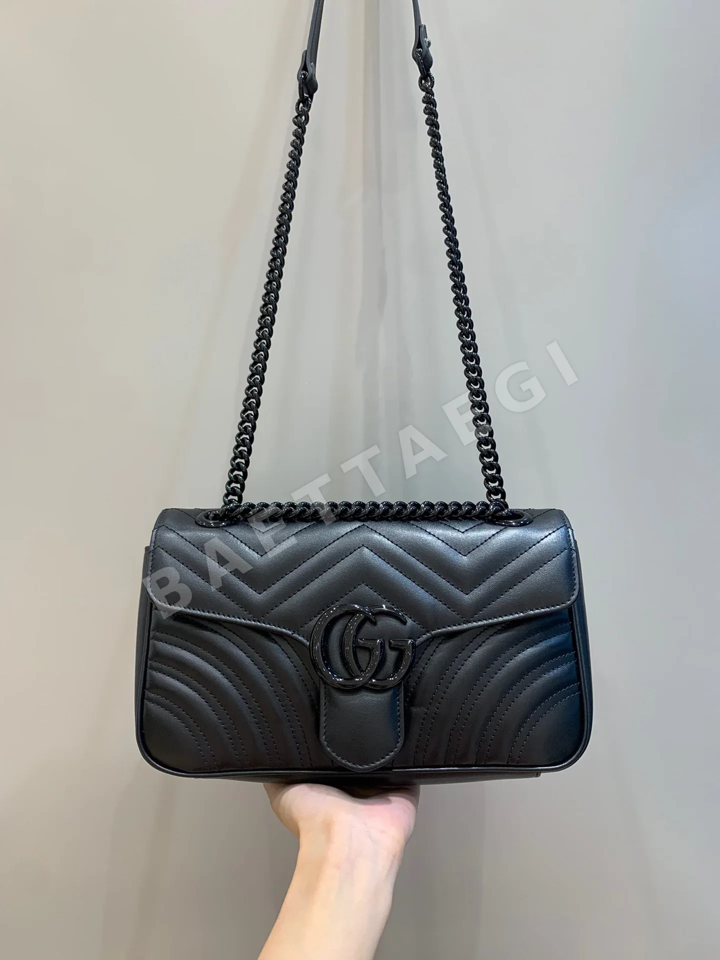 구찌 마카롱 블랙 가죽 숄더백 26CM443497