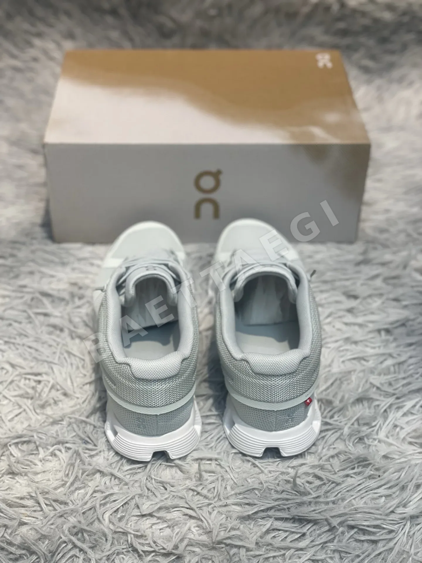 ON Run Cloud 6 캐주얼 경량 러닝화 상세 이미지 3