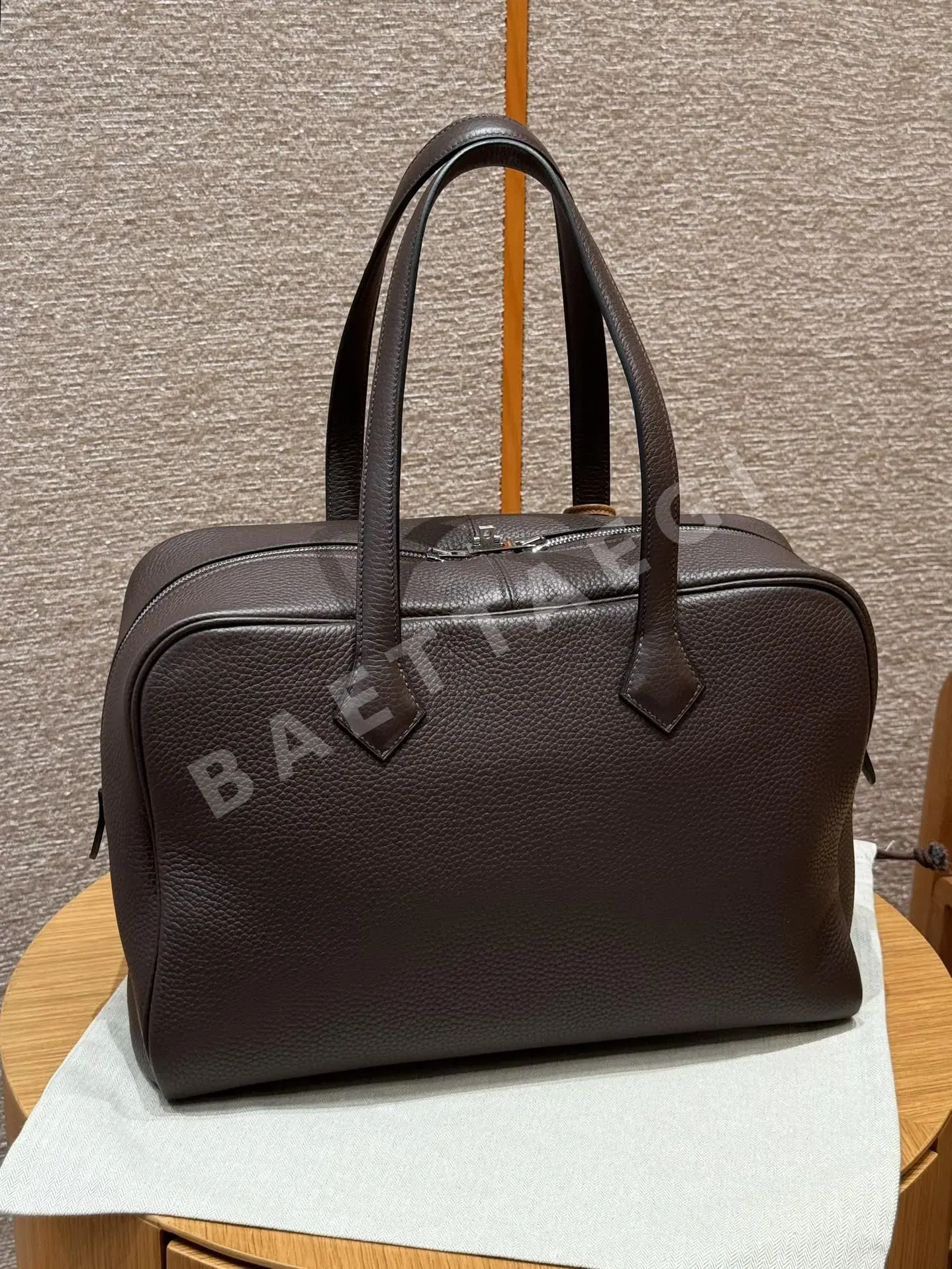 에르메스 빅토리아 35 가죽 가방 상세 이미지 2